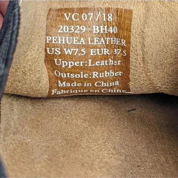 OluKai Pehuea Leather Slip On Loafer Flats - 7.5 - Picture 11 of 11